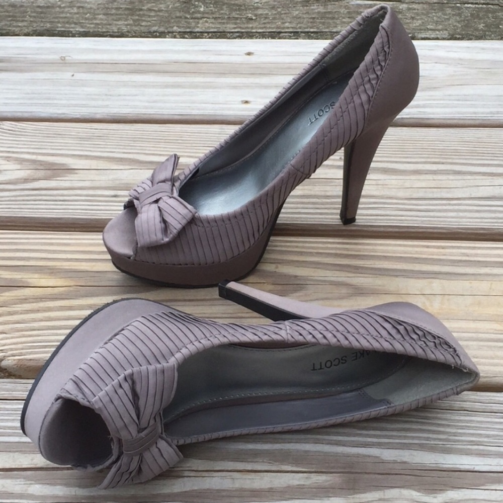 Blake Scott Gray open toe pump with bows heels size 8.5 - Picture 2 of 8